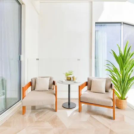 Maison Privee - Glamourous Apt With Sea Views At Five Palm Dubai Buitenkant foto