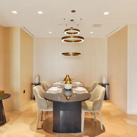 Maison Privee - Glamourous Apt With Sea Views At Five Palm Dubai Buitenkant foto